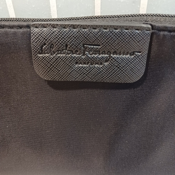 SALVATORE Ferragamo cosmetic pouch makeup case travel bag - Picture 3 of 5